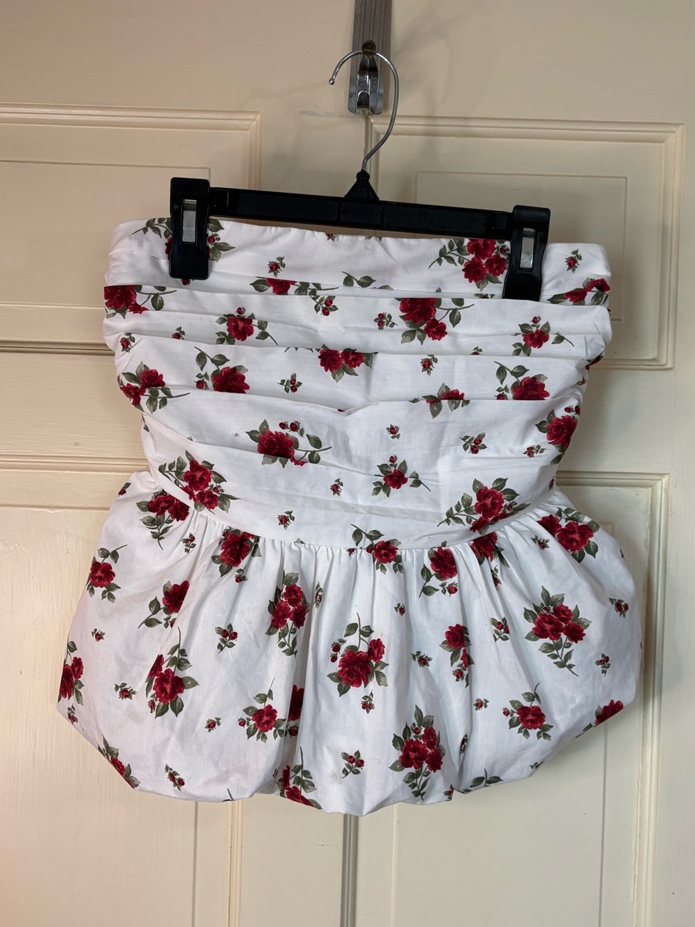 Coquette Hollister Women Small White Red Rose Floral Strapless Peplum Bubble Top